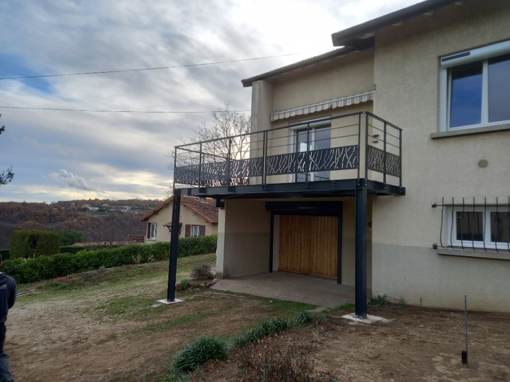 terrasse sur pilotis, plancher bois