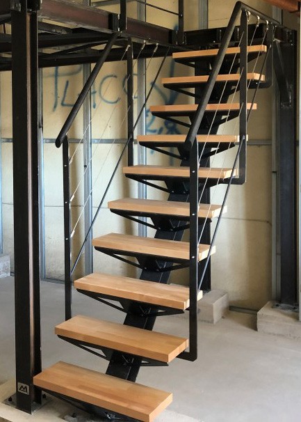 pose escalier mezzanine gîte auvergne