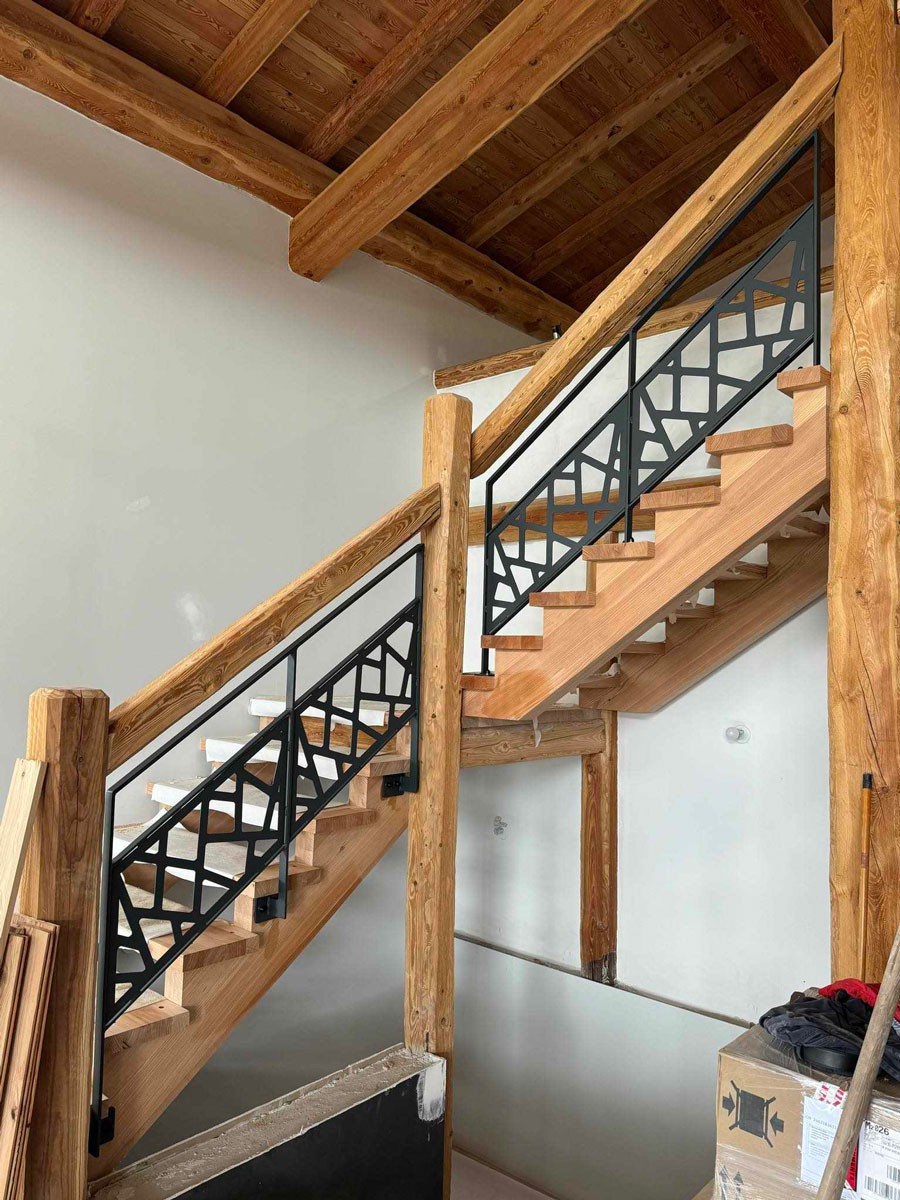 garde-coprs-noir-mezzanine-bois-ardeche-3-